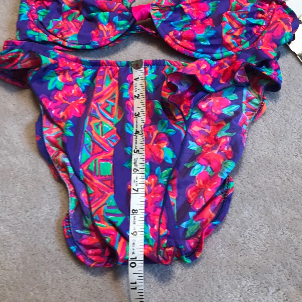 Bikini - Picture 6 of 6